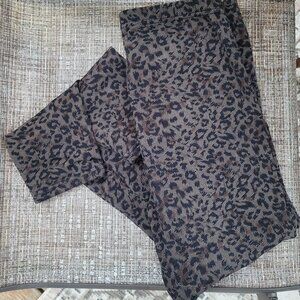 Women's Leopard print leggings; Size Small/Medium
